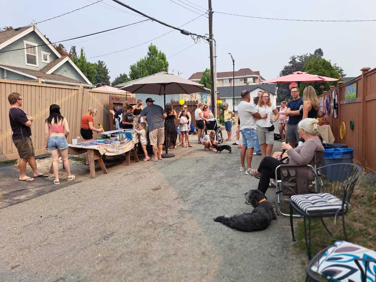 Maggie's Lane - Castanet Video